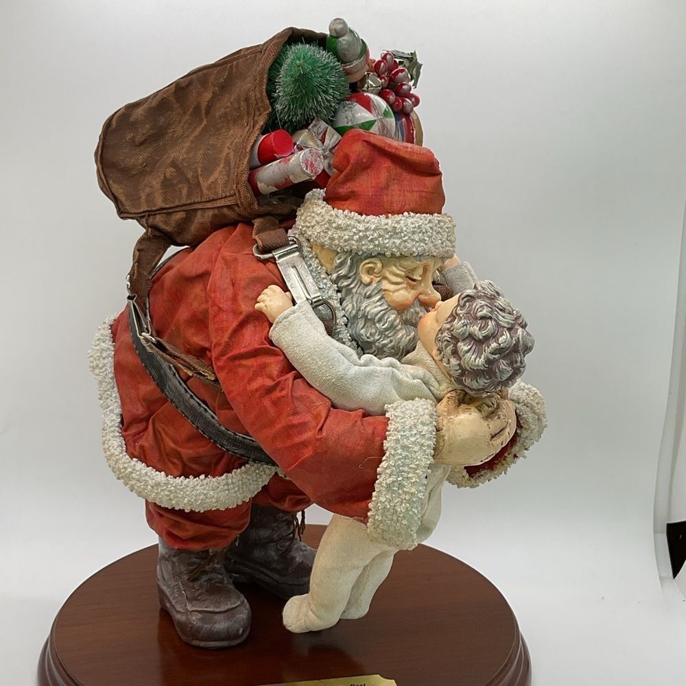 Clothtique Santa and Child Sculpture - Saturday Evening Post